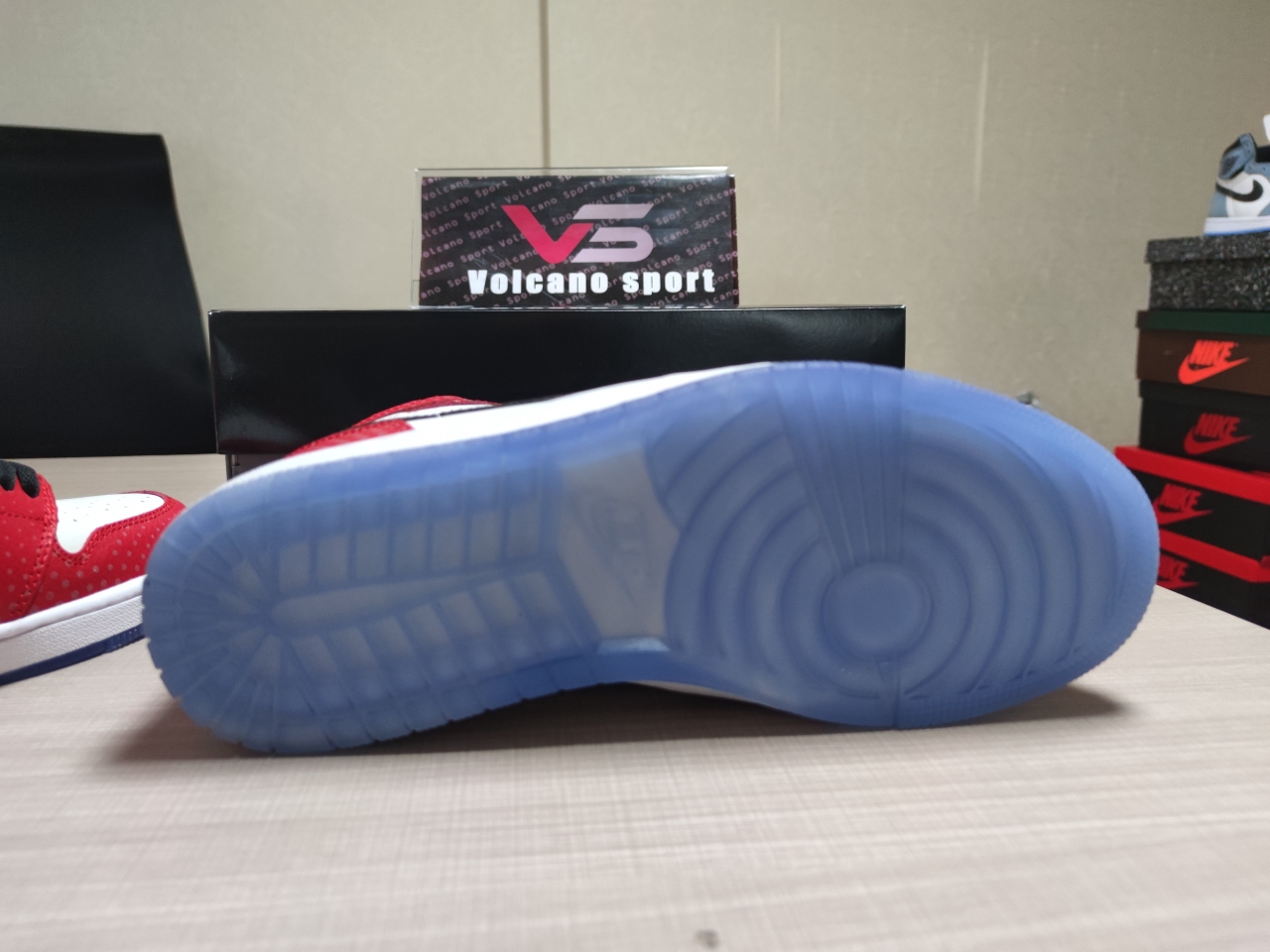 Jordan 1 Retro Spider-Man“Chicago Crystal” 555088-602