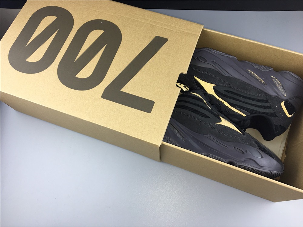 adidas Yeezy Boost 700 V2Vanta