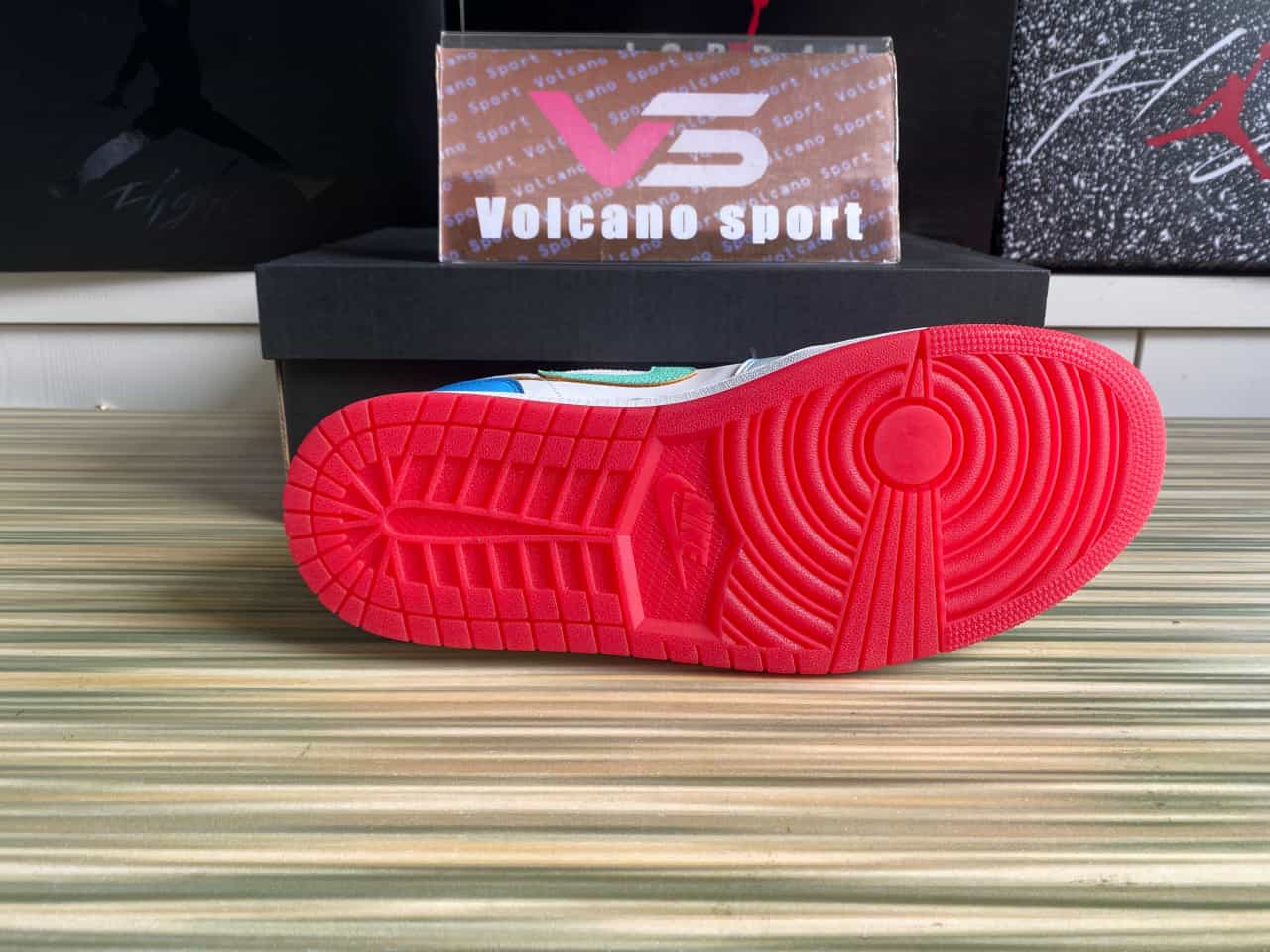 Jordan 1 Low SE University Blue Gradient FN8895-141