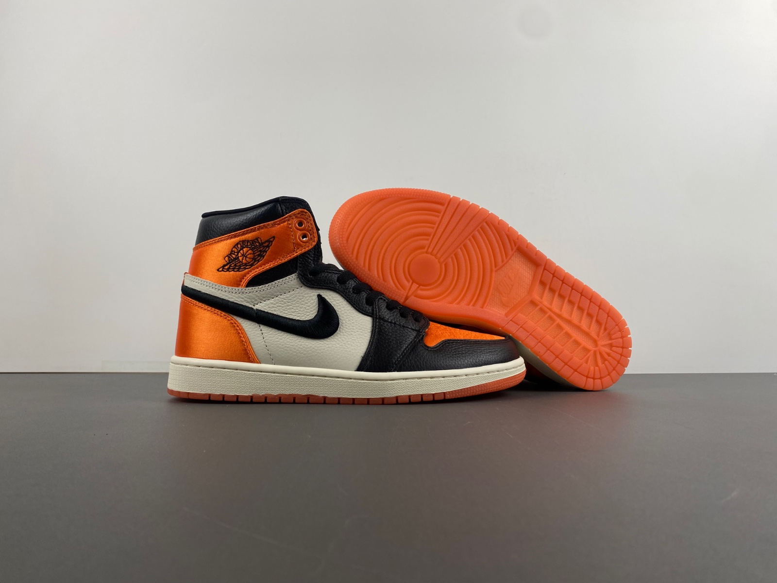 Jordan 1 Retro High OG Satin Shattered Backboard (Women's)