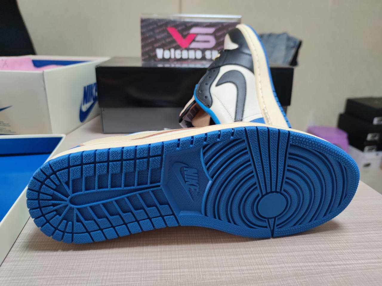 Travis Scott x Fragment Design x Jordan 1 Low OG SP “Military Blue” DM7866 140