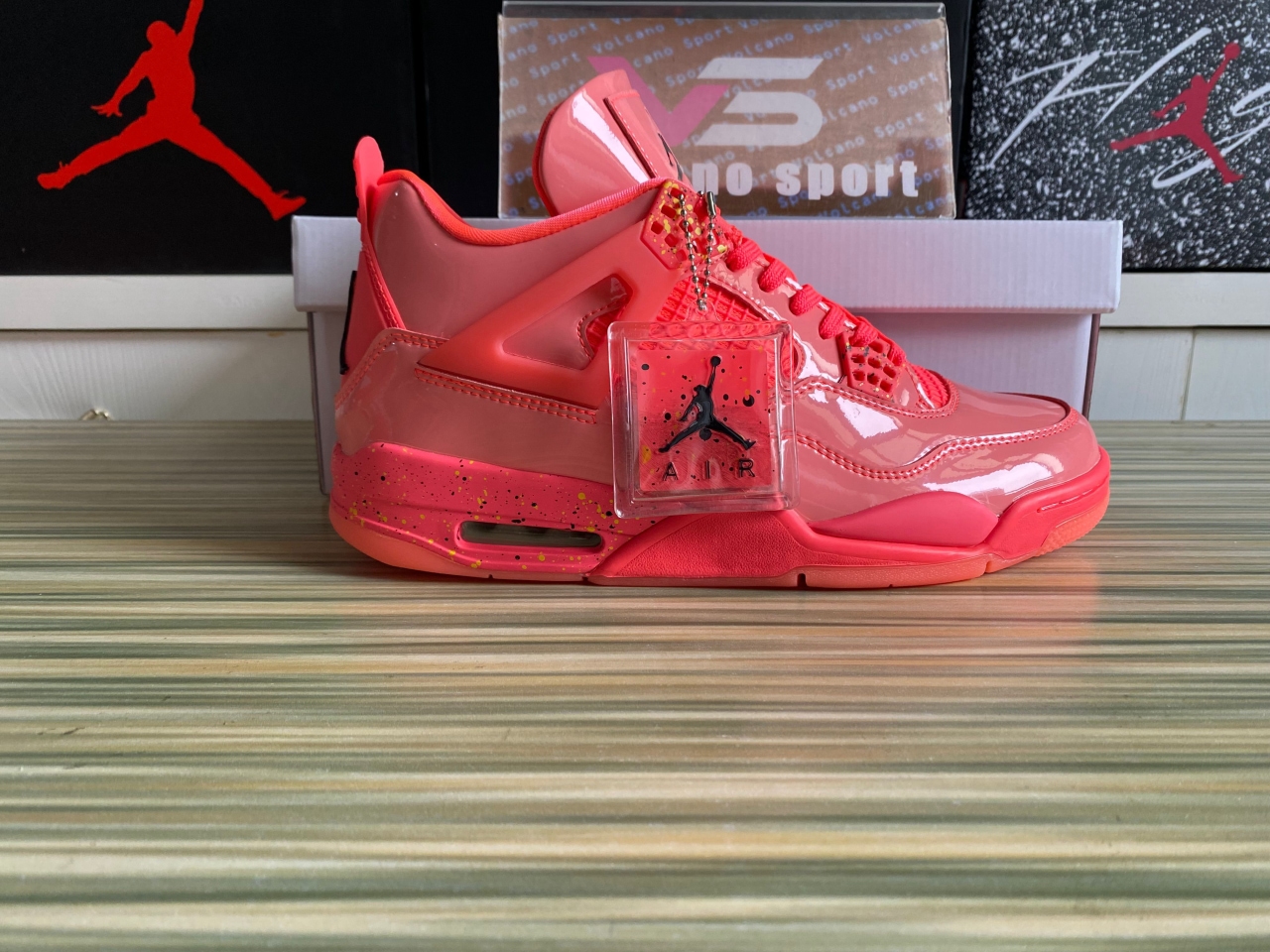 Jordan 4 Retro Hot Punch AQ9128-600