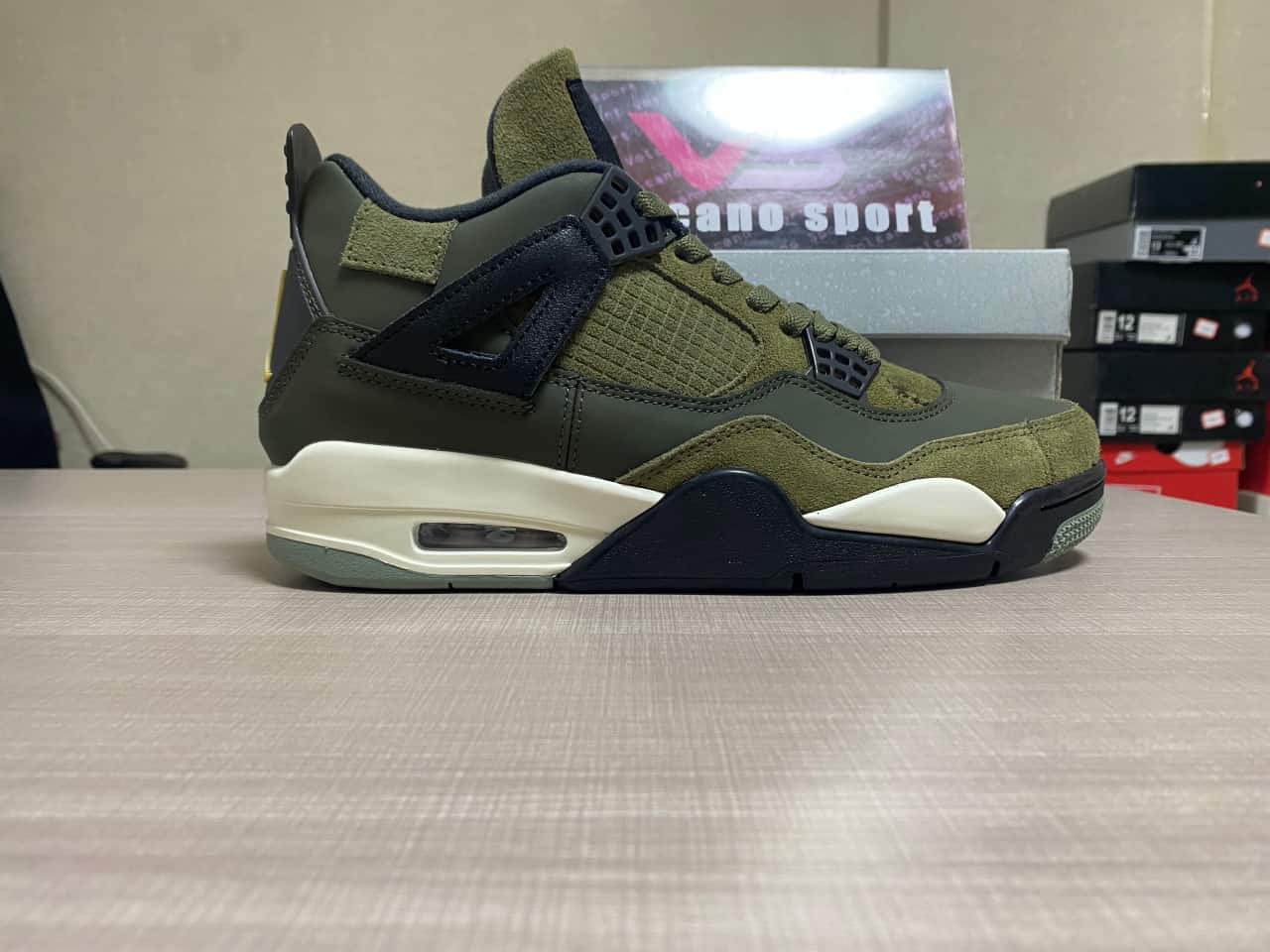 Jordan 4 Retro SE Craft Medium Olive FB9927-200