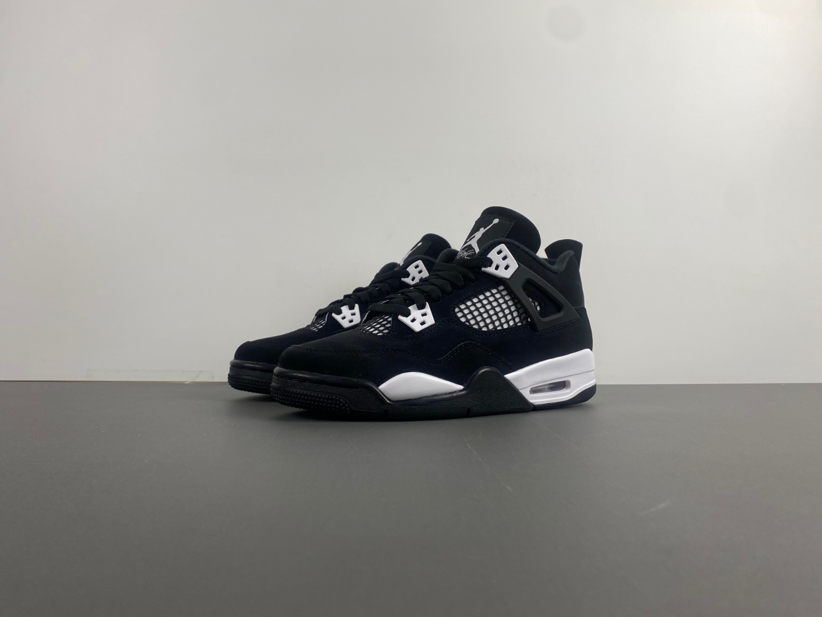 Jordan 4 Retro White Thunder (GS) FQ8213-001