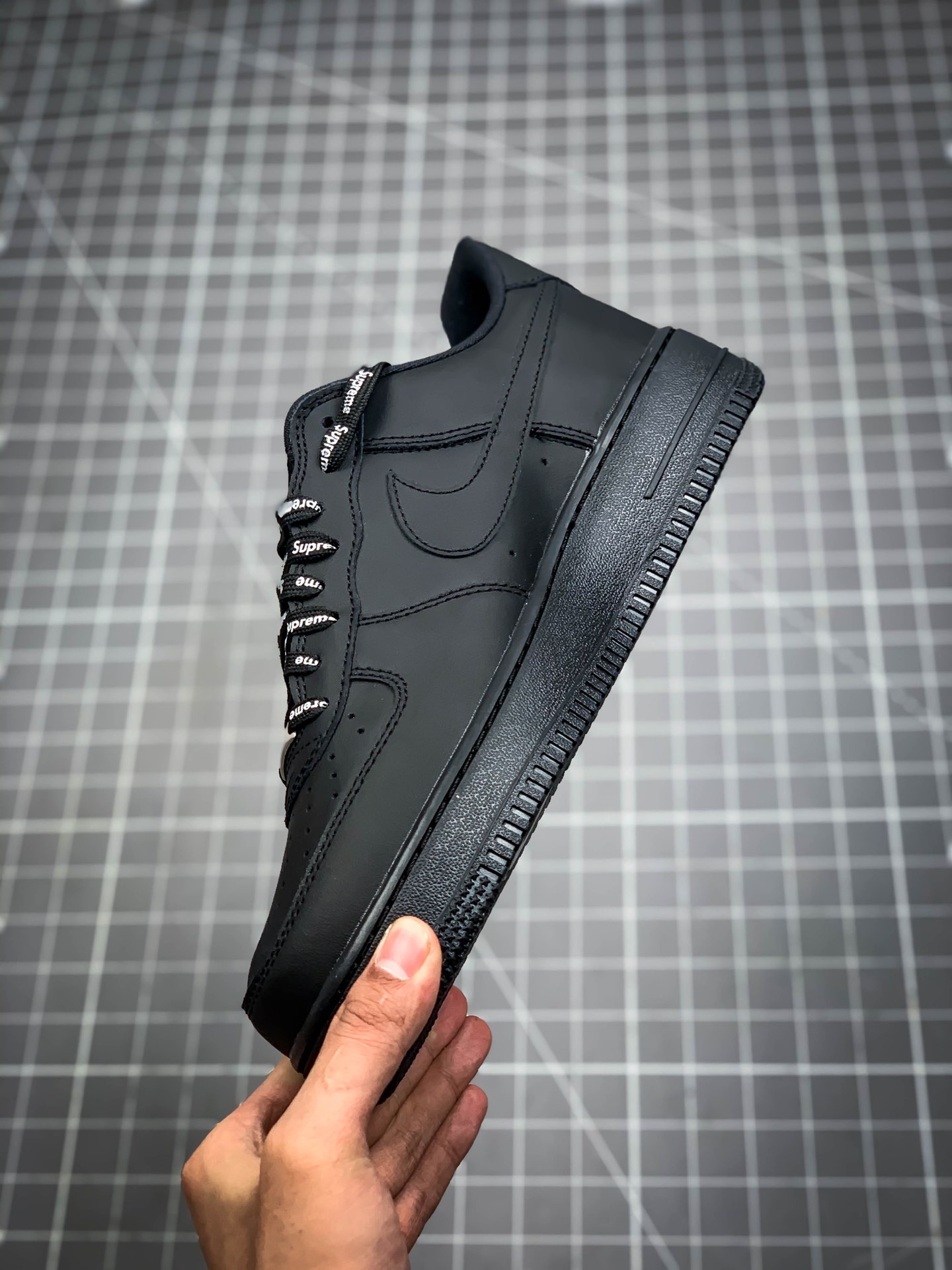 Nike Air Force 1 Low Supreme Black CU9225-001