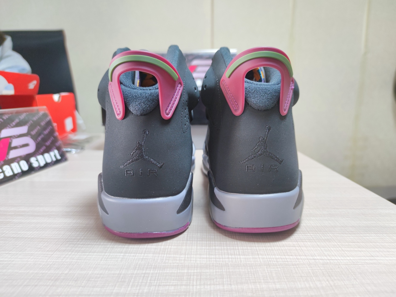 Jordan 6 Retro Bordeaux CT8529-063