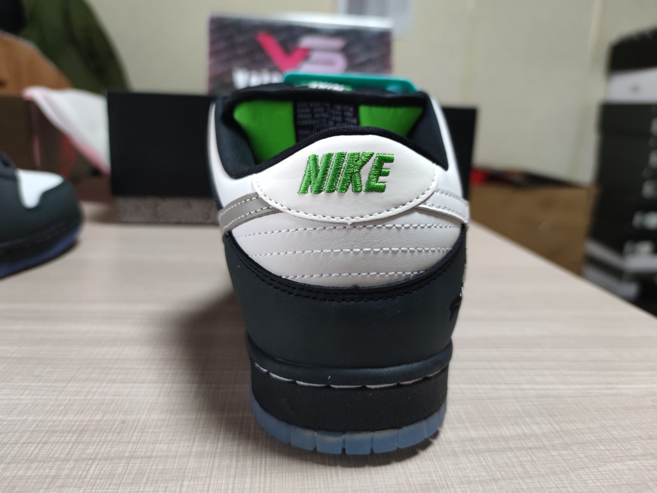 SB Dunk Low Staple Panda Pigeon BV1310 013