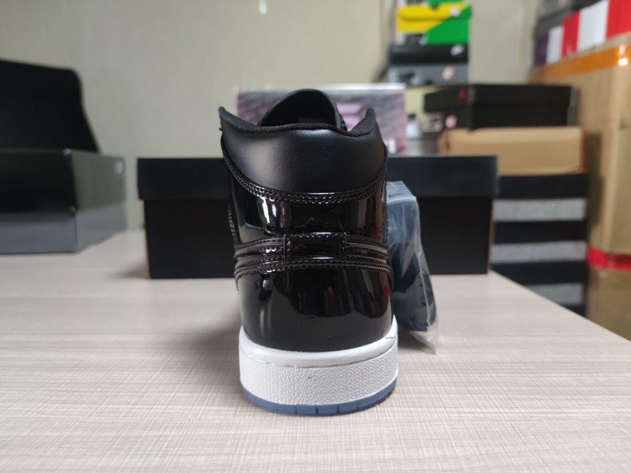 Jordan 1 Mid SE Space Jam DV1308 004