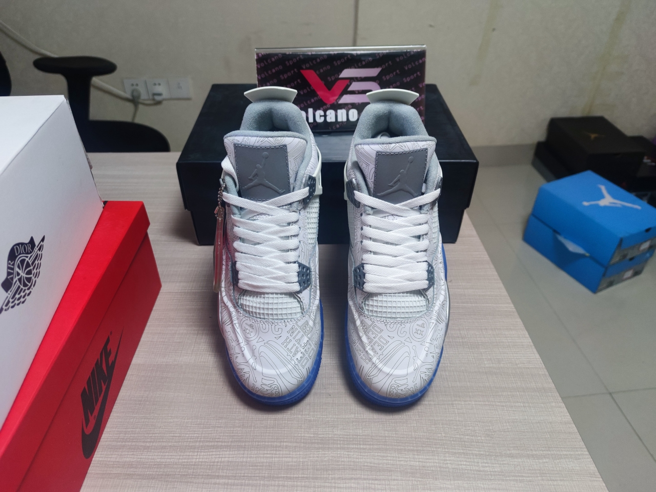 Jordan 4 Retro 30th Anniversary Laser 705333 105