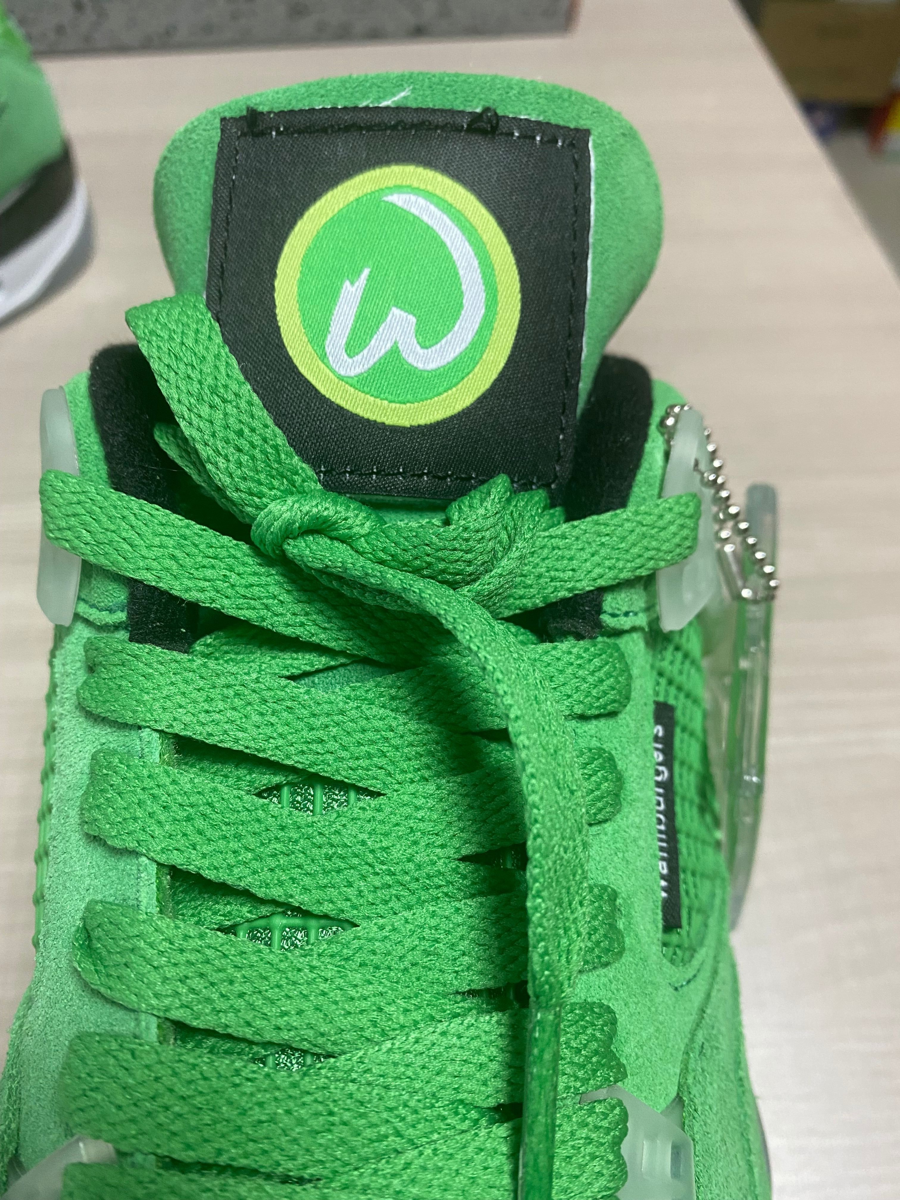 Jordan 4 Retro Wahlburgers AJ4A61426 LN4