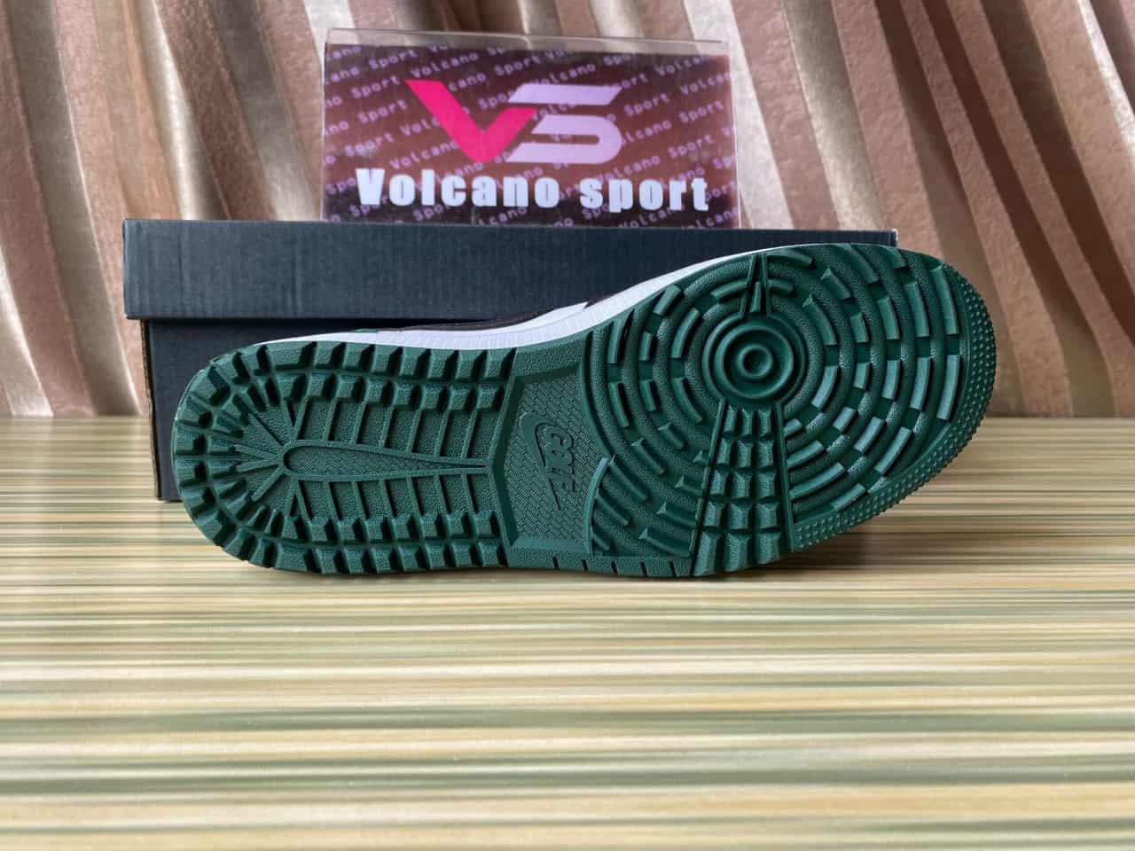 Jordan 1 Retro Low Golf Noble Green DD9315-107