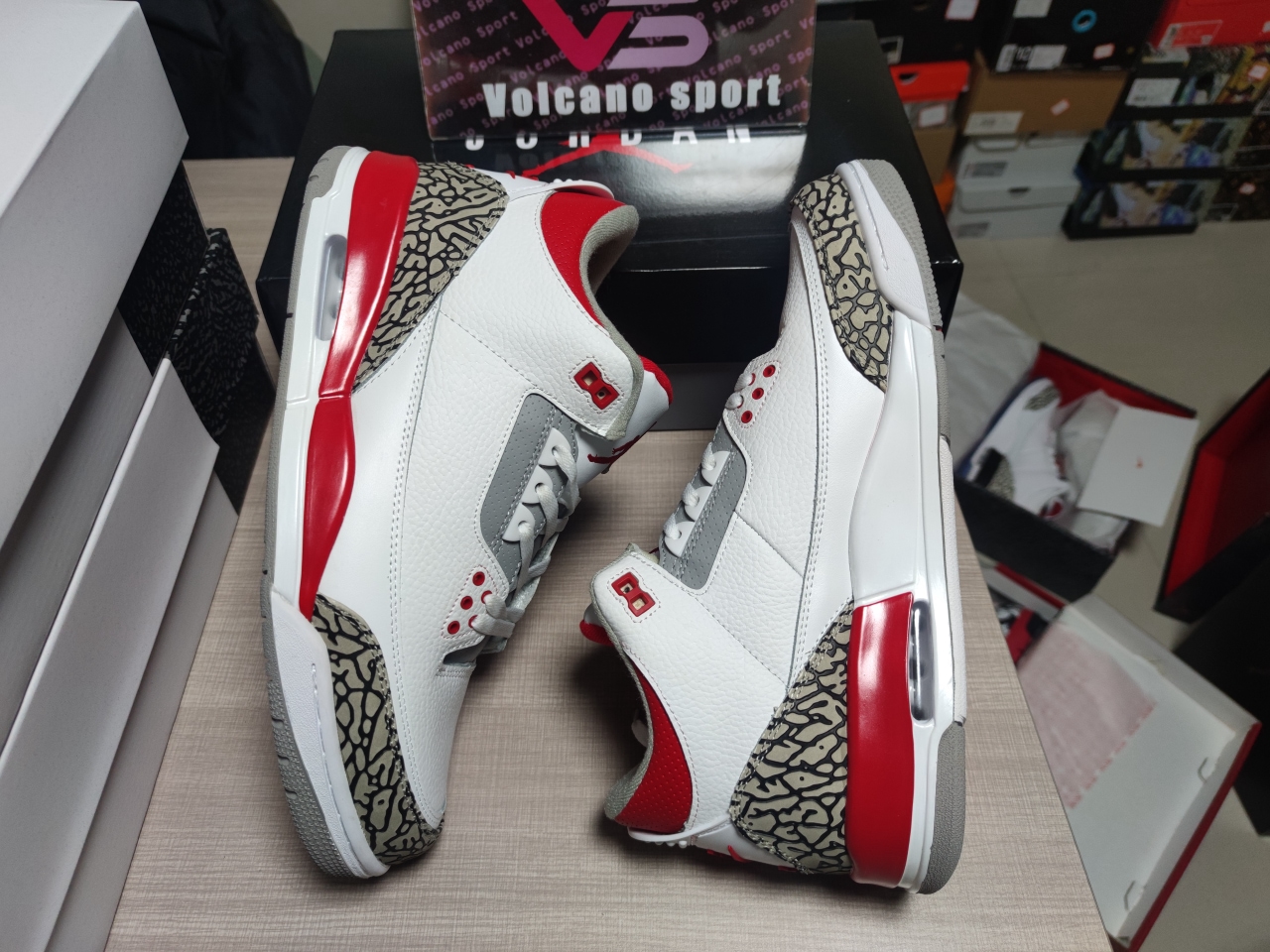 Jordan 3 Retro Fire Red DN3707-160