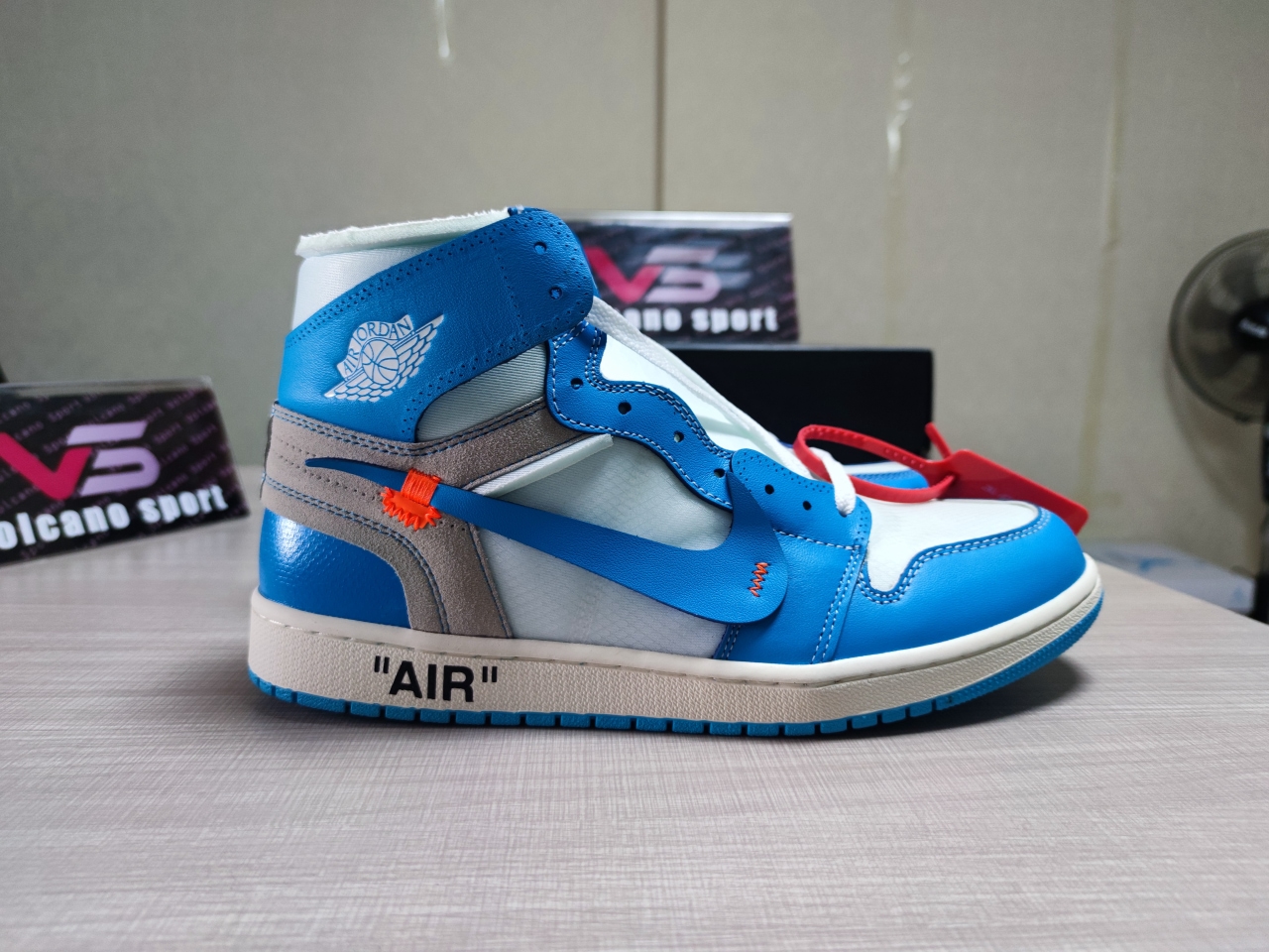 OFF-WHITE x Air Jordan 1“UNC”AQ0818-168