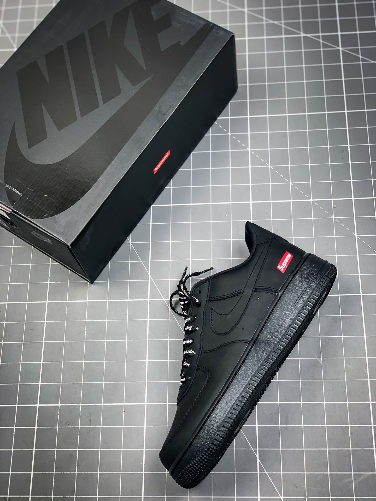 Nike Air Force 1 Low Supreme Black CU9225-001