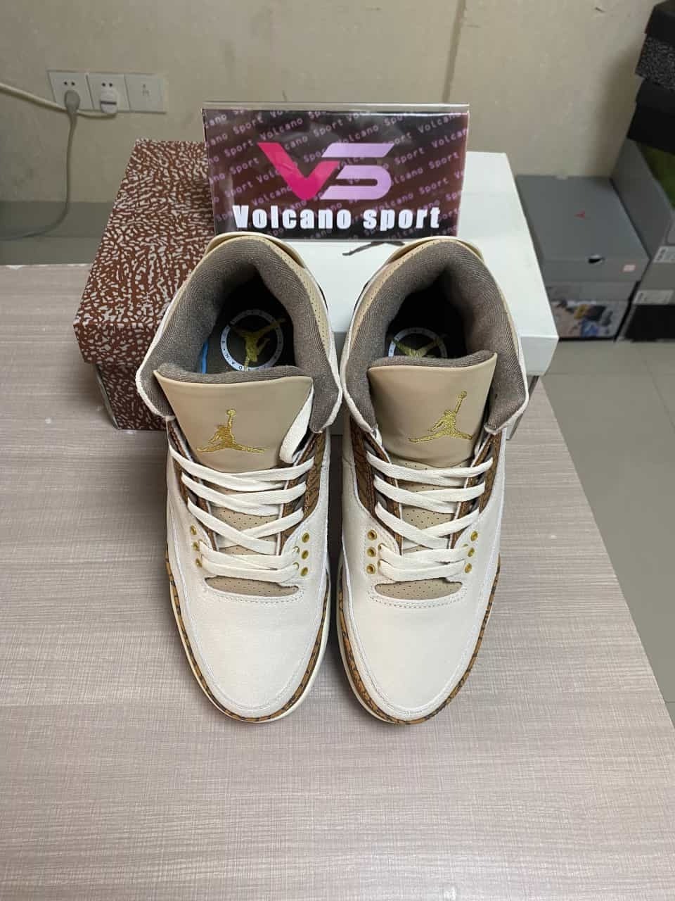 Jordan 3 Retro Palomino CT8532-102