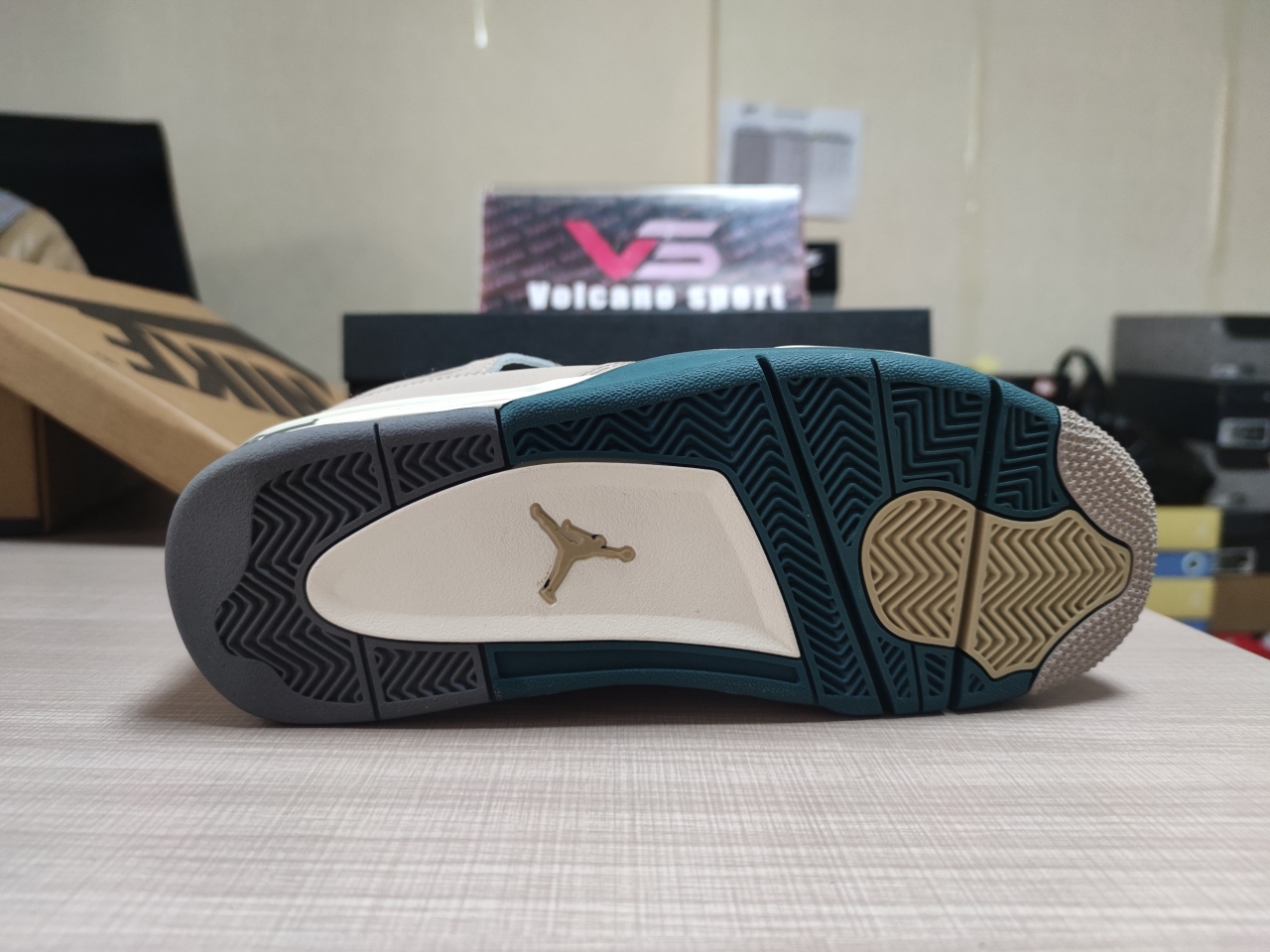 AIR JORDAN 4 RETRO NAVY BLUE