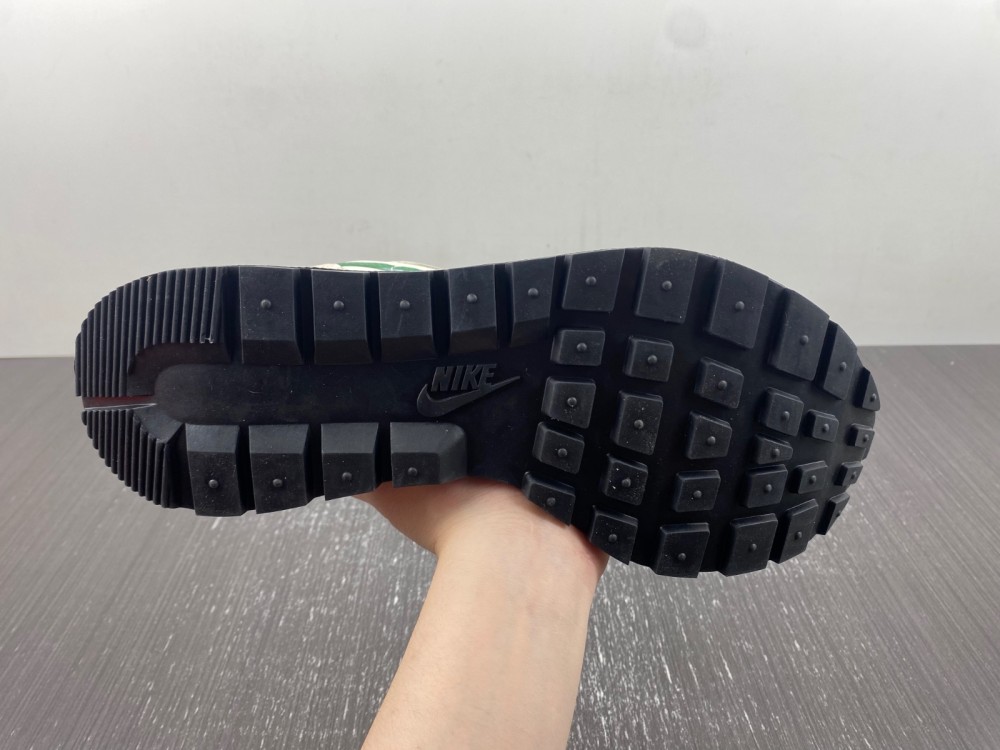 Sacai x VaporWaffle “Tour Yellow ”DD1875-102