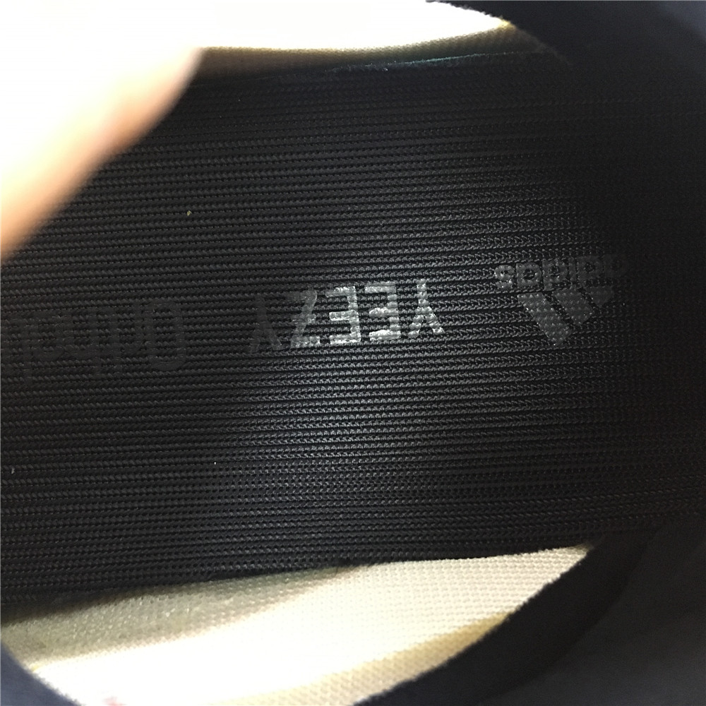 adidas Yeezy 700 V3Azael