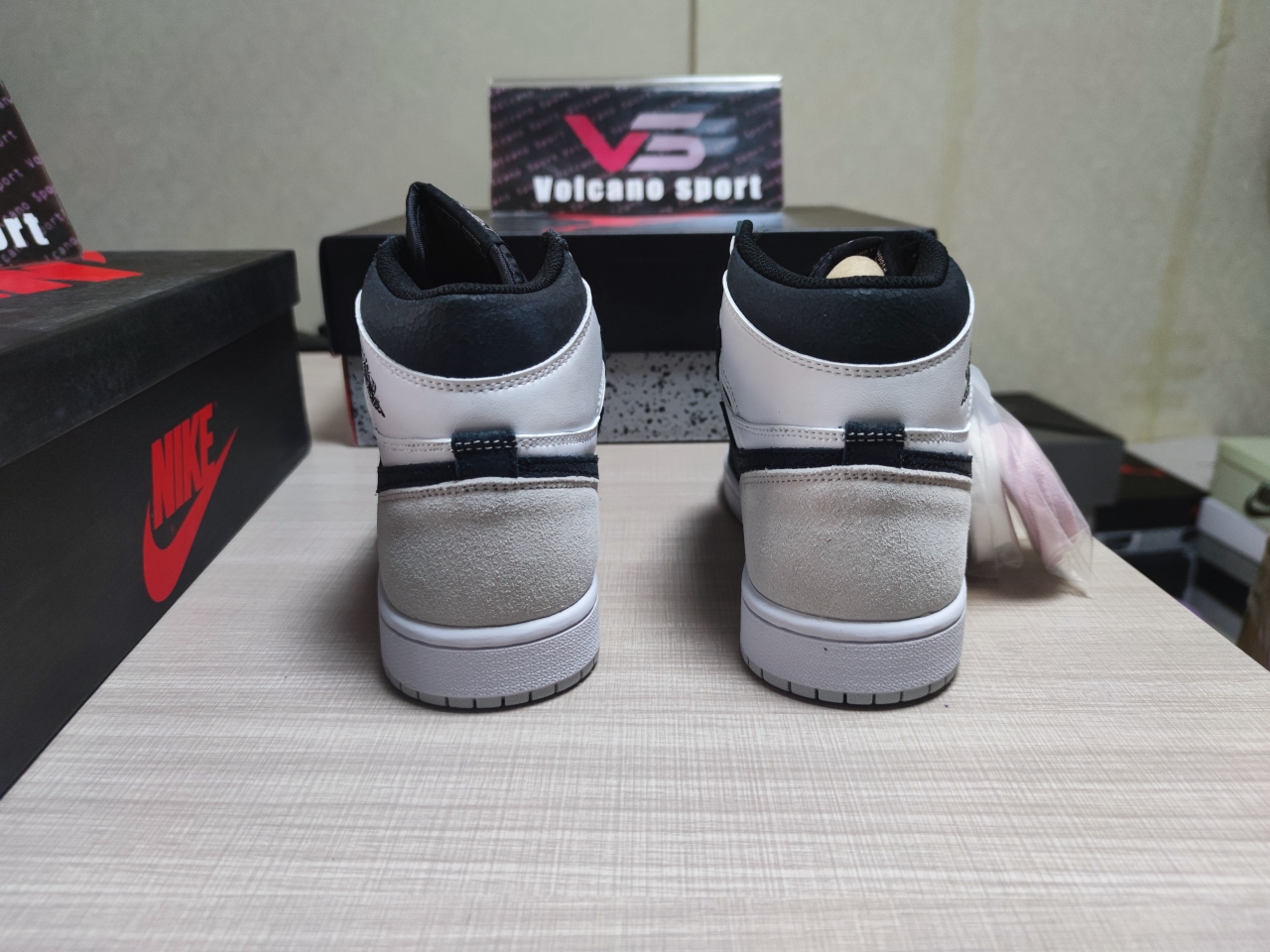 Jordan 1 High OG “Stage Haze” 555088-108