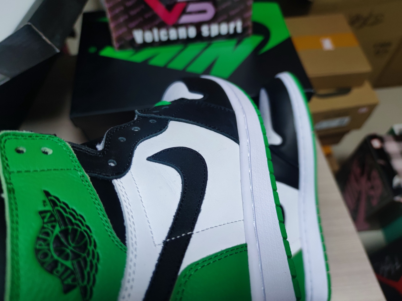 Jordan 1 Retro High OG Lucky Green DZ5485-031