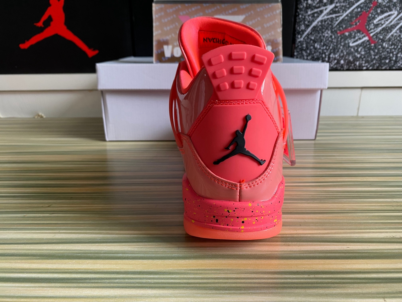 Jordan 4 Retro Hot Punch AQ9128-600