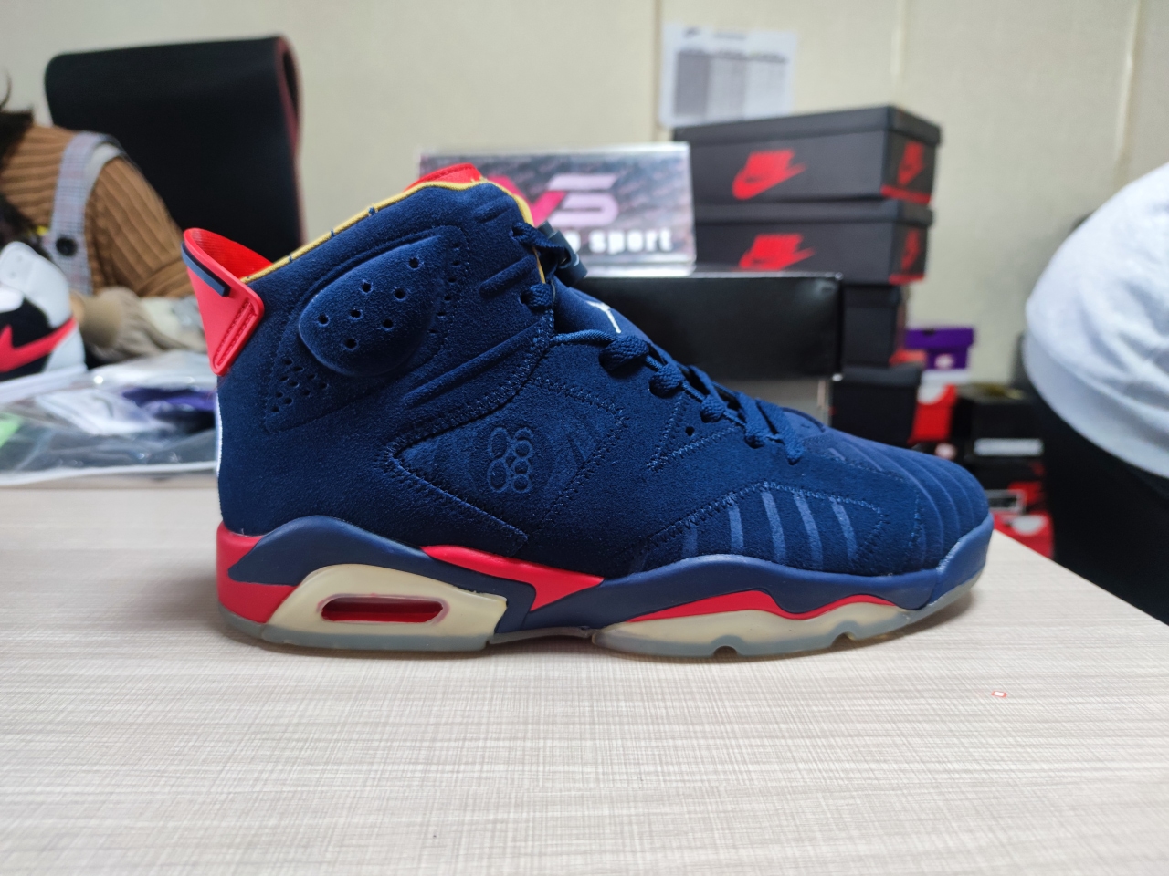Jordan 6 Retro Doernbecher 392789 401
