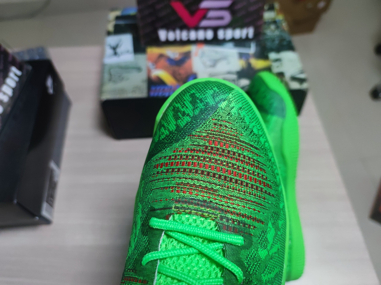 KOBE Mamba Rage Low PE 908974 300