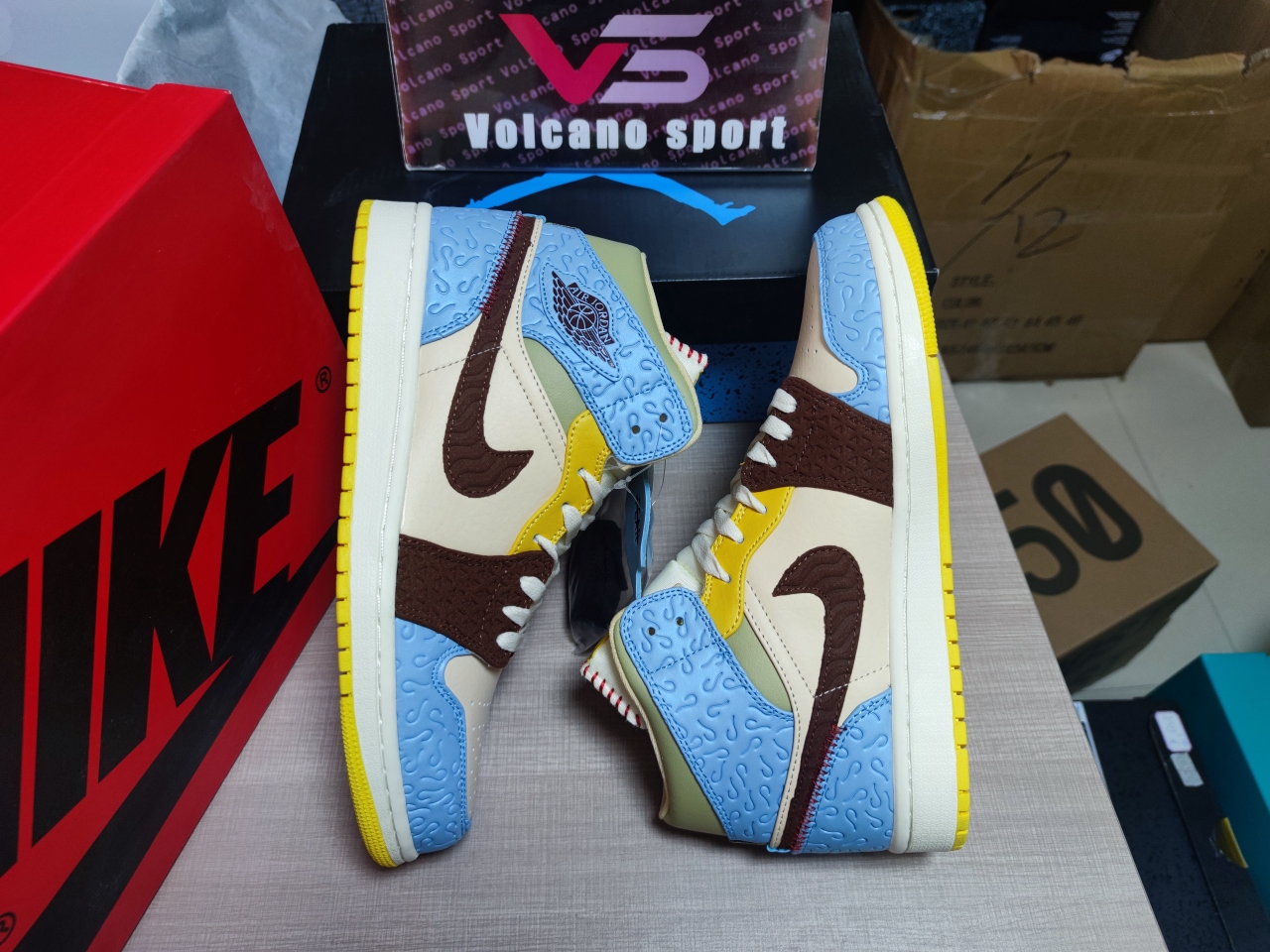 Jordan 1 Mid SE Fearless Maison Chateau Rouge