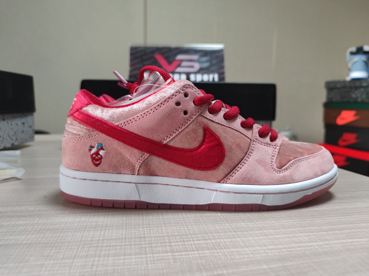 StrangeLove x SB Dunk Low PRO CT2552-800