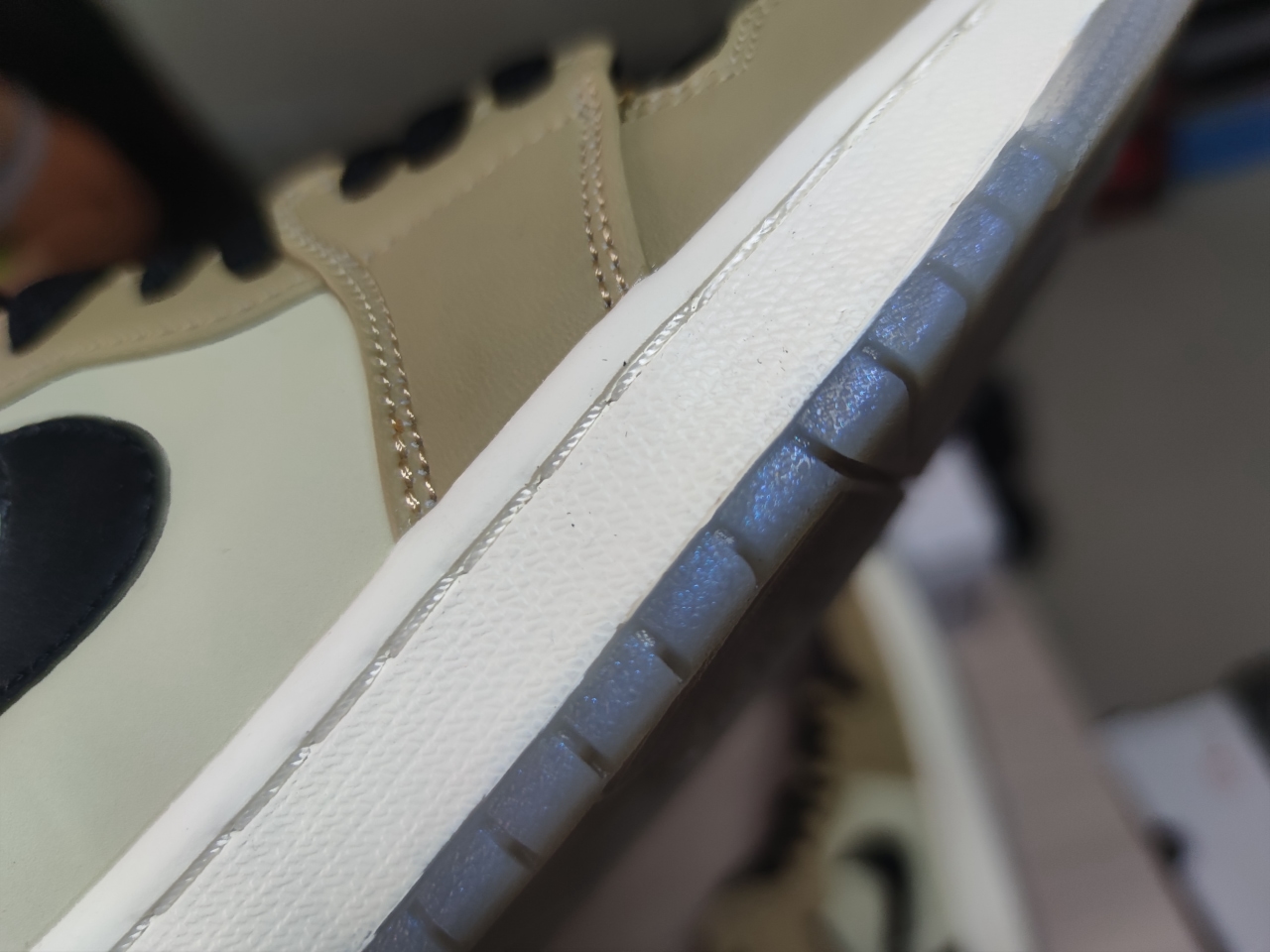 Jordan 1 Retro High Black Mushroom AH7389-003