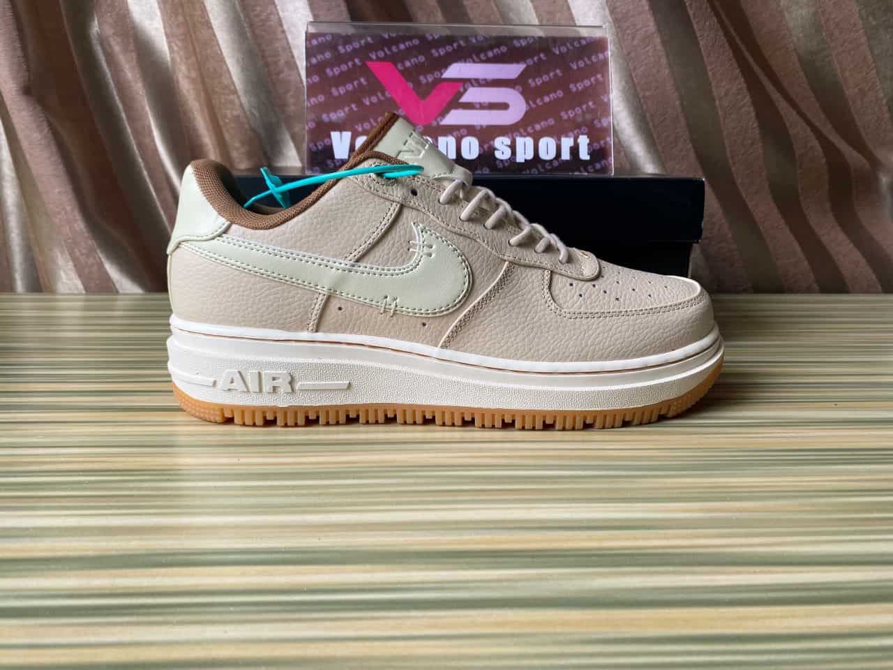 Air Force 1 Low Luxe Pearl White DB4109-200