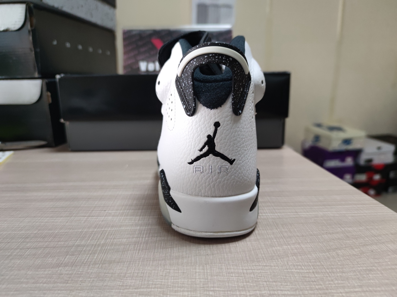 Jordan 6 Retro Oreo 384664 101