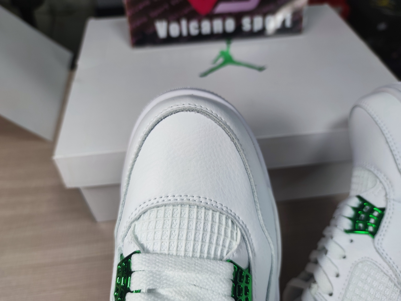 Jordan 4 Retro Metallic Green CT8527-113