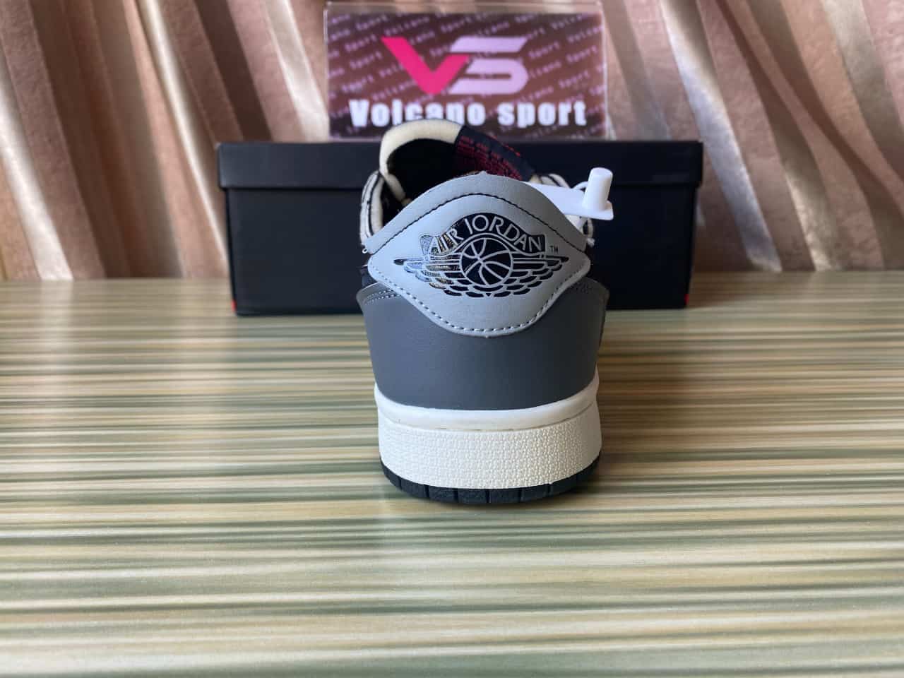 Jordan 1 Low OG EX Black Smoke Grey DV0982-006