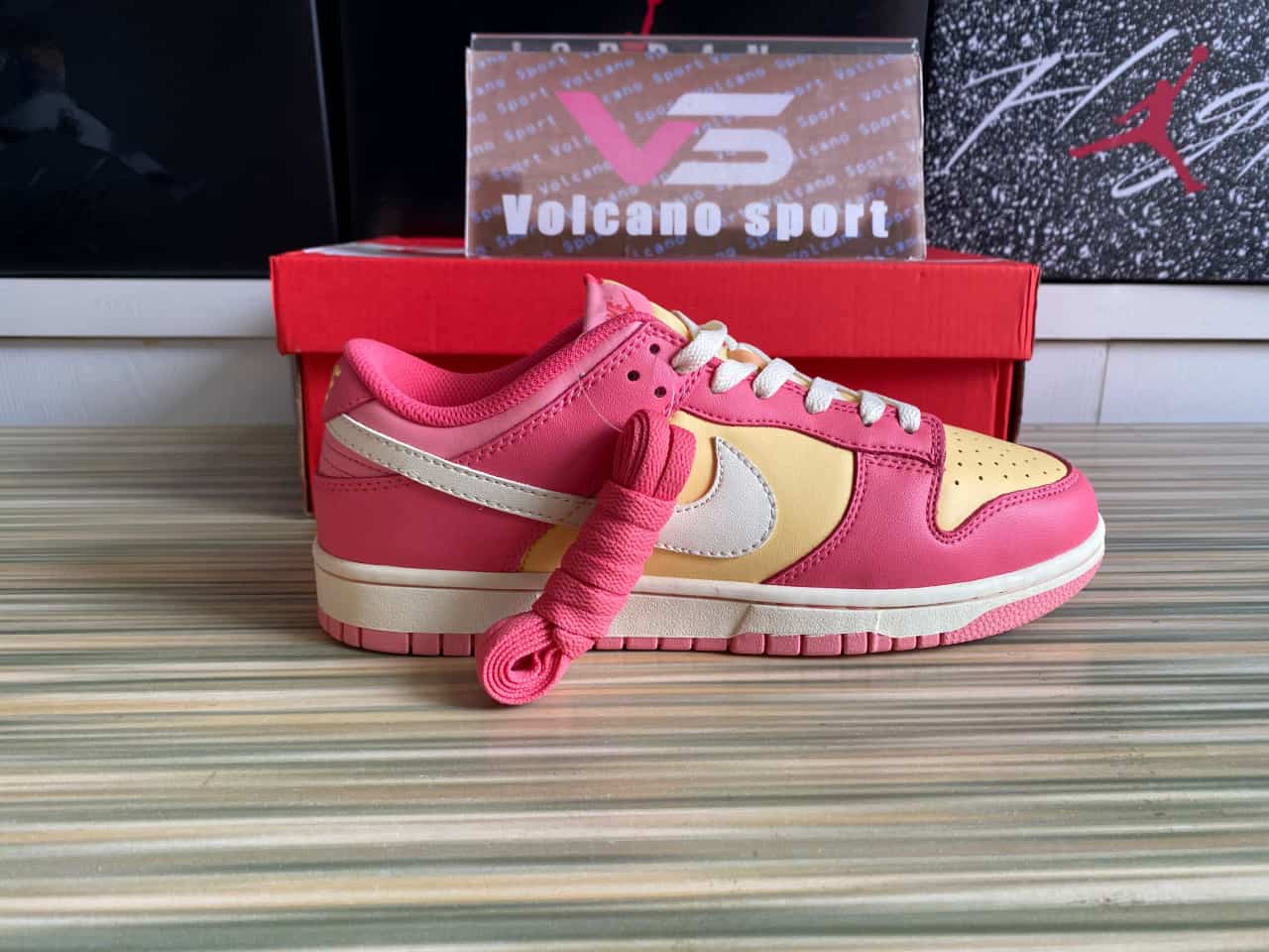 Nike Dunk Low Strawberry Peach Cream DH9765-200