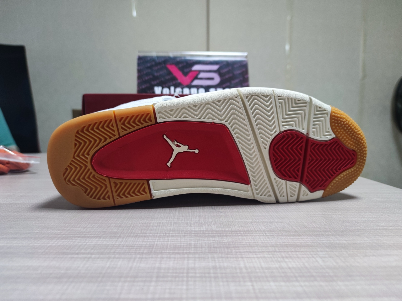 Levi's X Jordan 4 Retro White AO2571-100