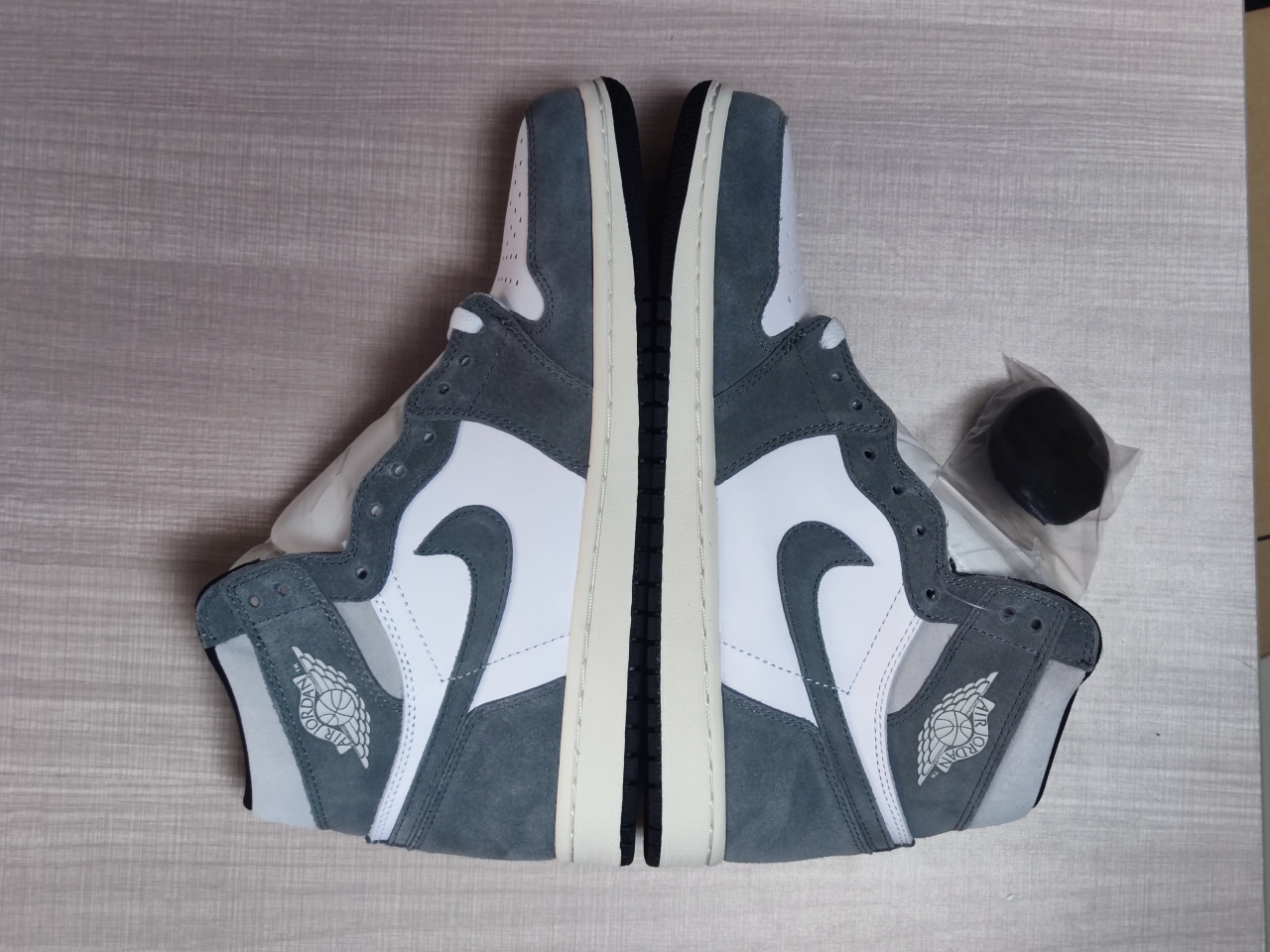 Jordan 1 Retro High OG Washed Black DZ5485-051