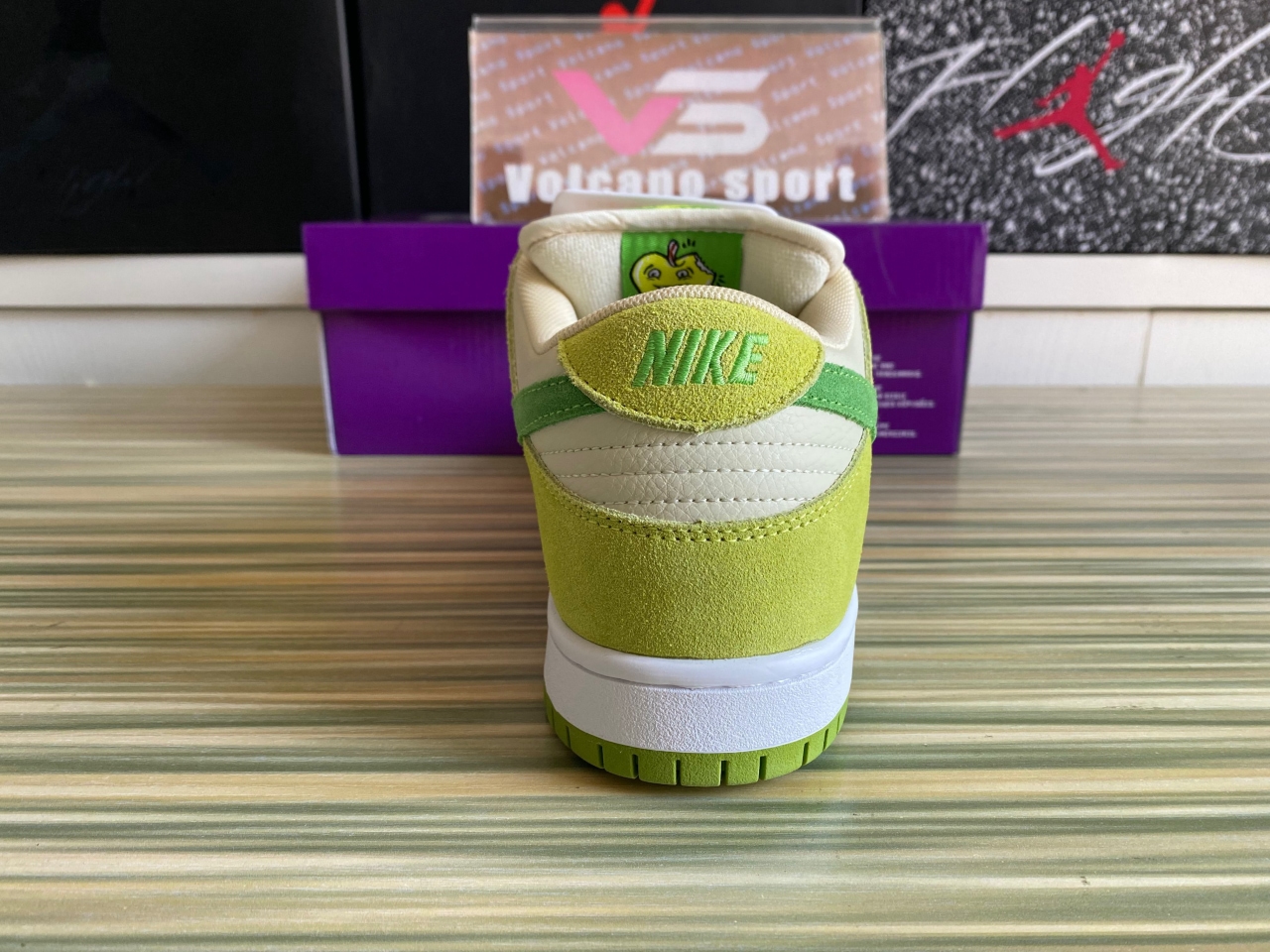 Dunk Low Green Apple DM0807-300