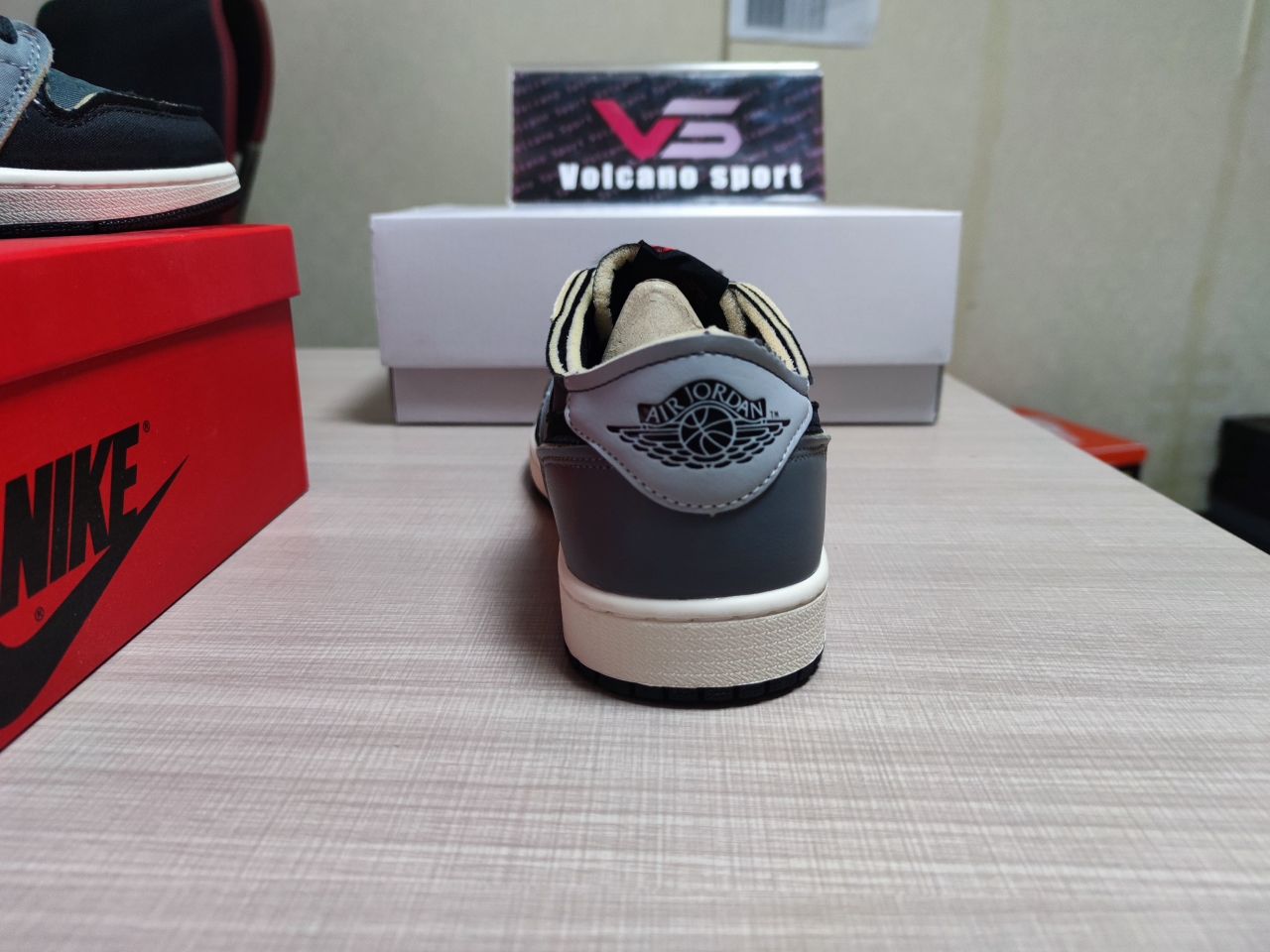 Jordan 1 Low OG EX Black Smoke Grey DV0982 006