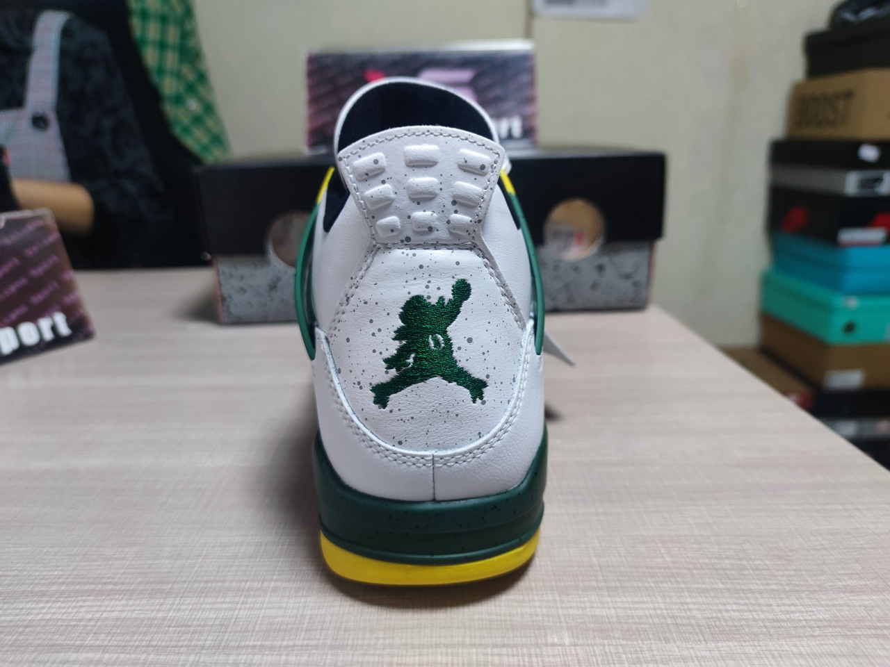 Jordan 4 Retro Oregon Ducks Duckman