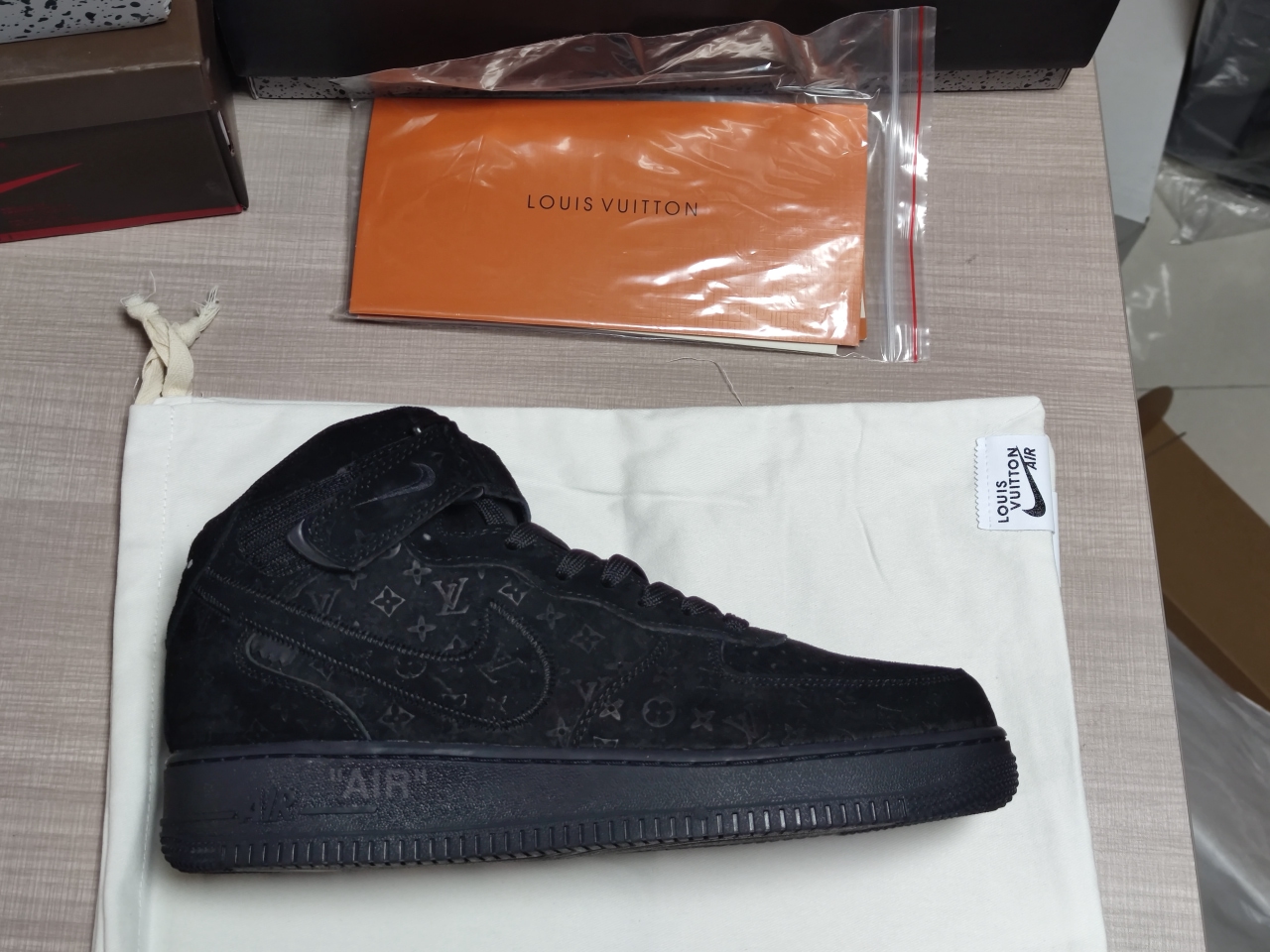 LV x Air force 1 mid Black