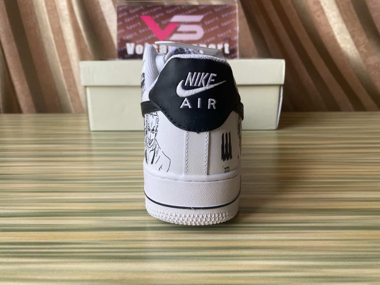 Air Force 1 07 Low White Black Metallic Gold AM0703-122