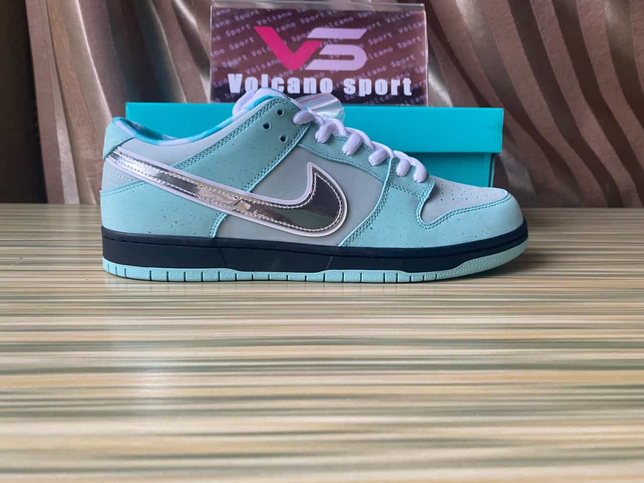 Nike SB Dunk Low BV1310-402