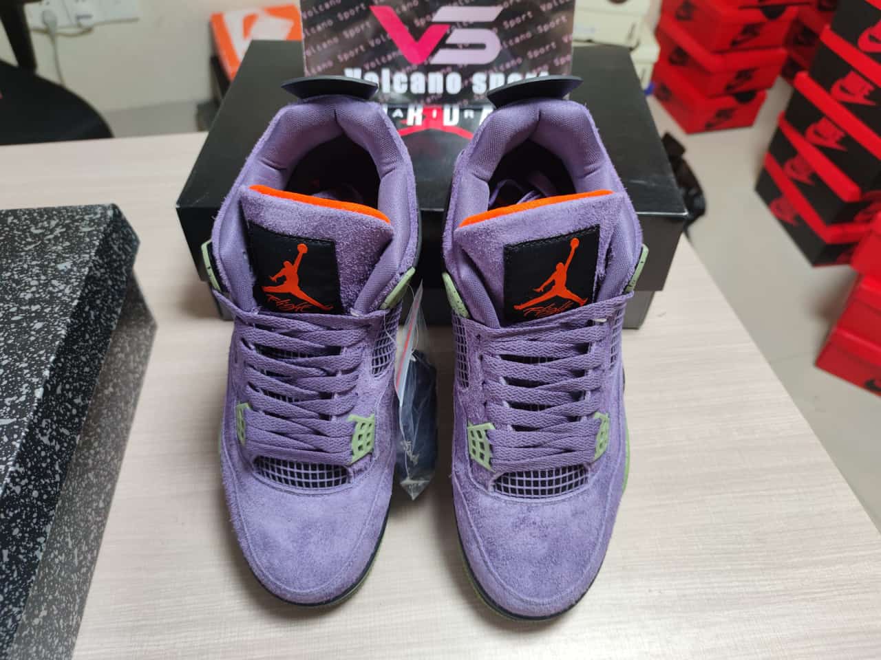 Jordan 4 WMNS “Canyon Purple”AQ9129-500