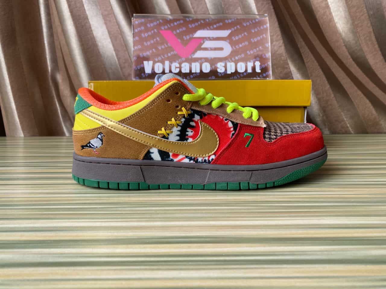 Nike SB Dunk Low What the Dunk 318403-141