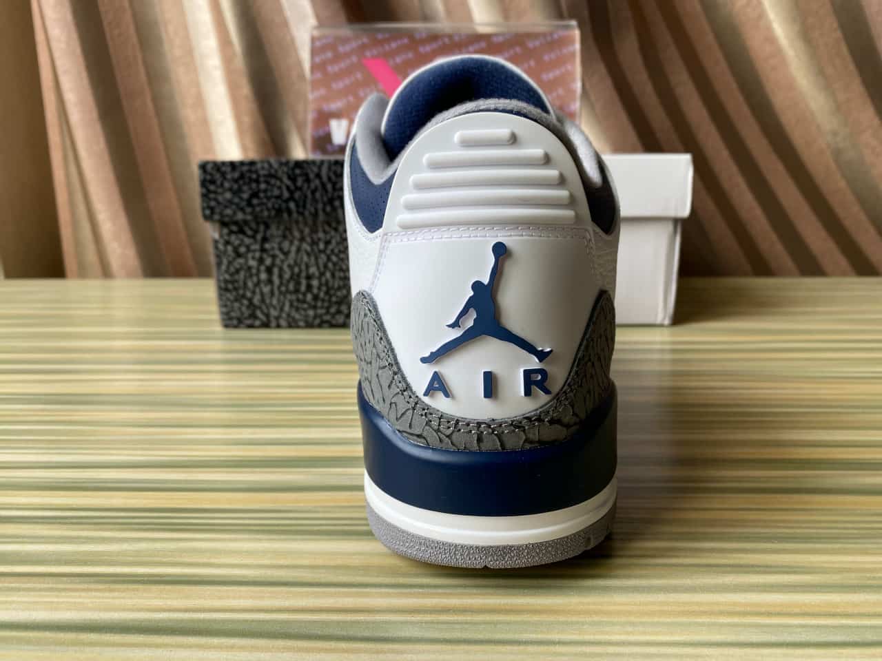 Jordan 3 Retro Midnight Navy CT8532-140