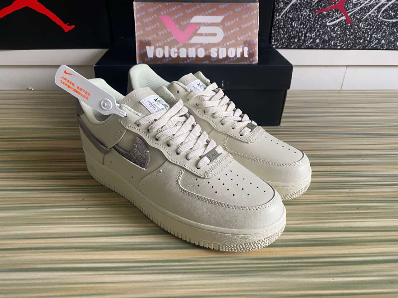 Air Force 1 Low LXX Sea Glass Python DH3869-001