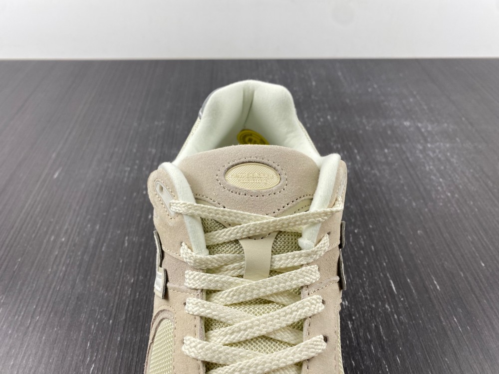 New Balance 2002R Calm Taupe