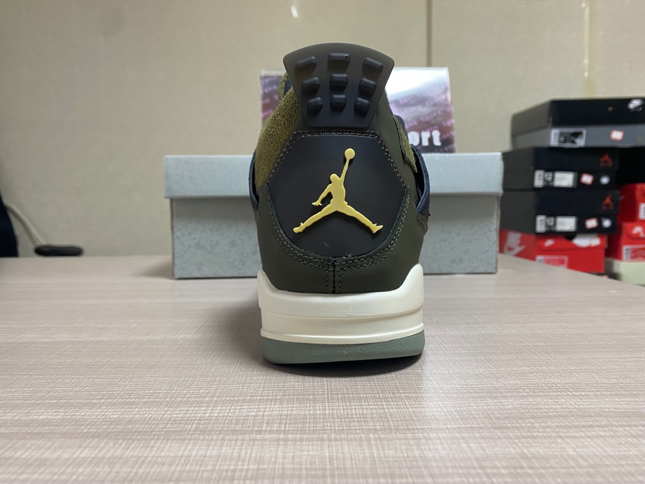 Jordan 4 Retro SE Craft Medium Olive FB9927-200