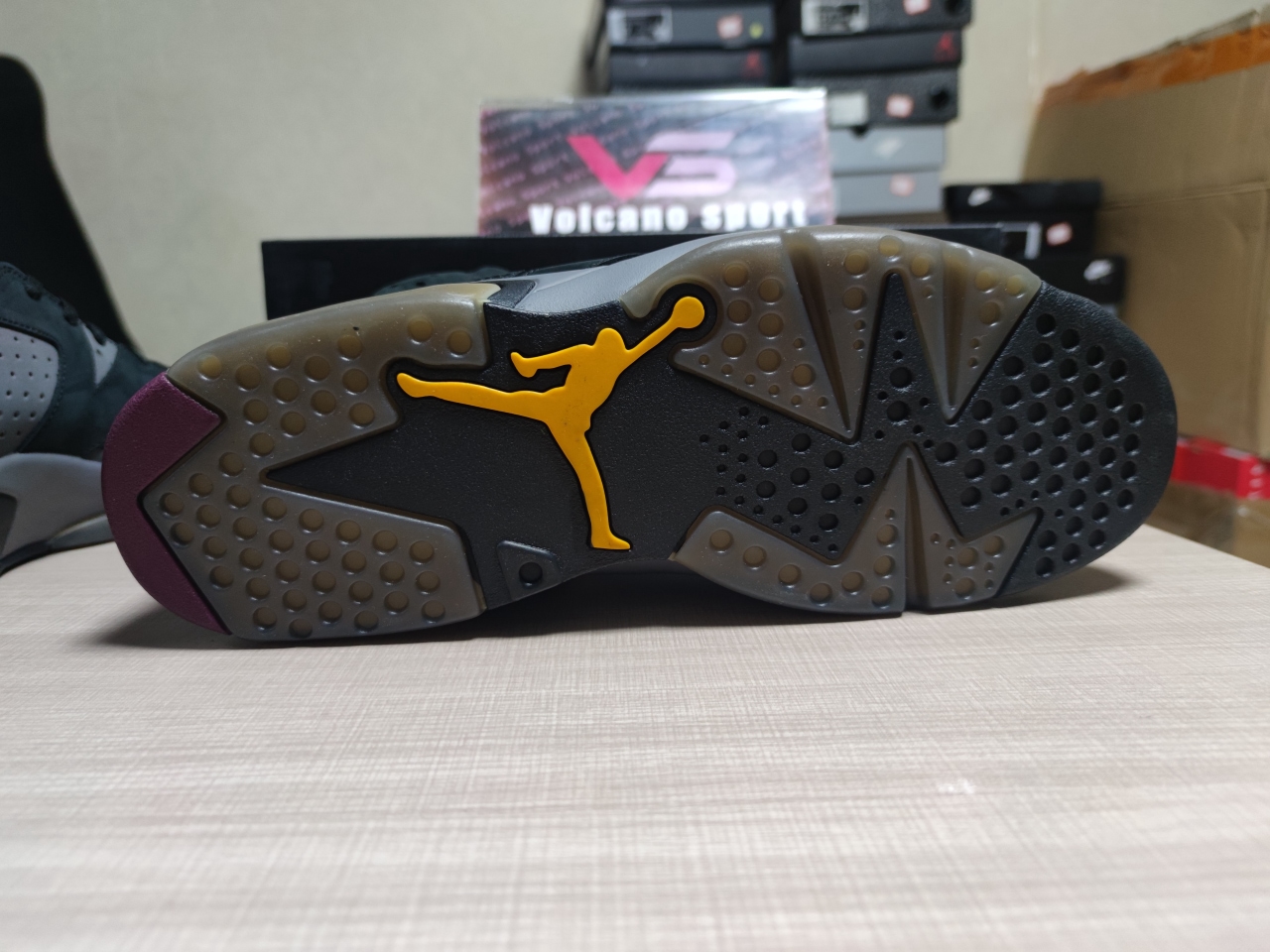 Jordan 6 Retro Bordeaux CT8529 063